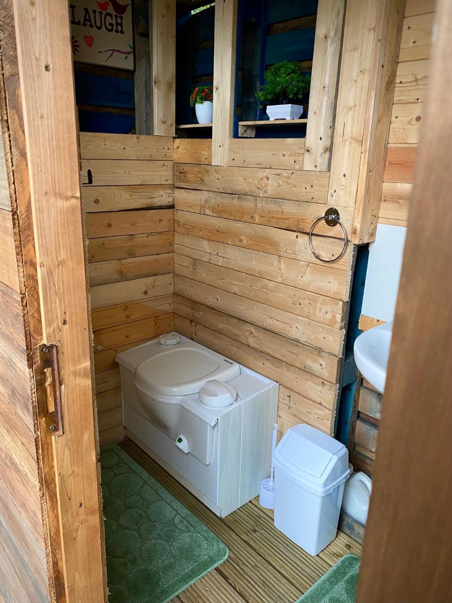 Cherry Tree Glamping Lodge Wellington (Somerset) Exterior foto